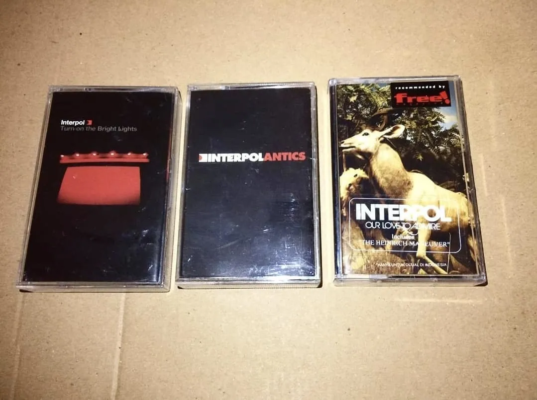 Sebuah gambar berisi teks, buku, Sampul buku, Publikasi Konten yang dihasilkan AI mungkin salah.