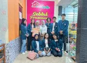Lewat KKN-T, Mahasiswa UNDIP Menerapkan Digitalisasi dalam Sistem Penyimpanan Seblak Prasmanan Zalfa di RW 13 Plamongansari