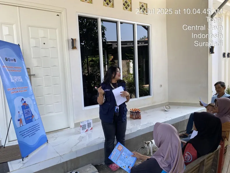 A person standing outside a buildingAI-generated content may be incorrect.