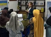 Manfaatkan Limbah Dapur, Mahasiswa KKN-T IDBU Undip Ajak Warga Produksi Sabun Jelantah