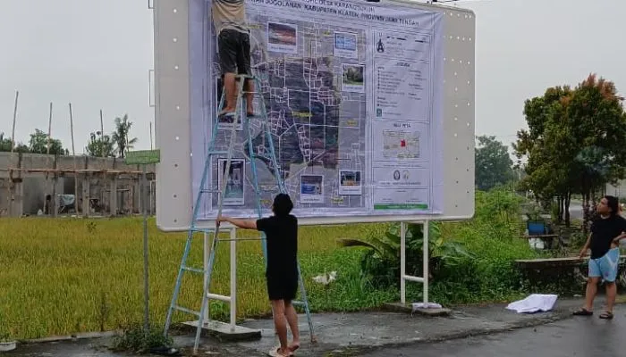 Visualisasi Profil dan Potensi Desa Karangdukuh melalui Infografis