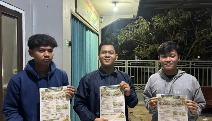 Mahasiswa KKN UPGRIS Ajak Warga Pemuda Ikuti Gerakan Bersih Lingkungan Desa