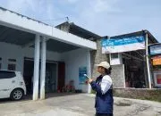 Mahasiswa KKN UNDIP Susun Peta Nomor Rumah Warga RT 12 RW 5 Desa Tambakan