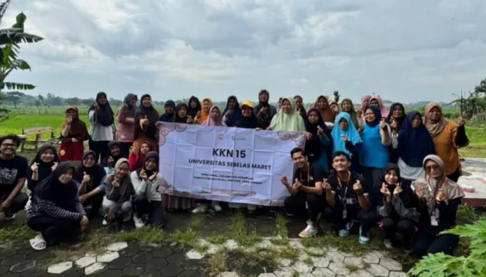 Dukung SDGs 3 dan SDGs 17, Mahasiswa KKN Universitas Sebelas Maret Gelar Senam Bersama dan Sosialisasi Pola Hidup Sehat di Dusun Ngepreh
