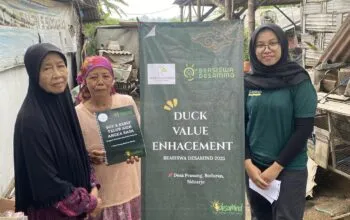 Mahasiswi Universitas Brawijaya Bersama Masyarakat Desa Prasung Ciptakan Telur Bebek Aneka Rasa sebagai Oleh-Oleh Khas Desa