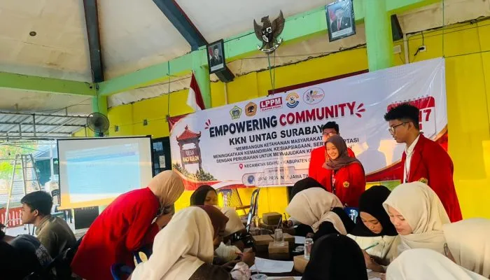 Tim PKM UNTAG Surabaya Latih Karang Taruna Tunas Muda Raci Kulon, Kembangkan Mindset dan Rencana Bisnis lewat Bussines Model Canvas