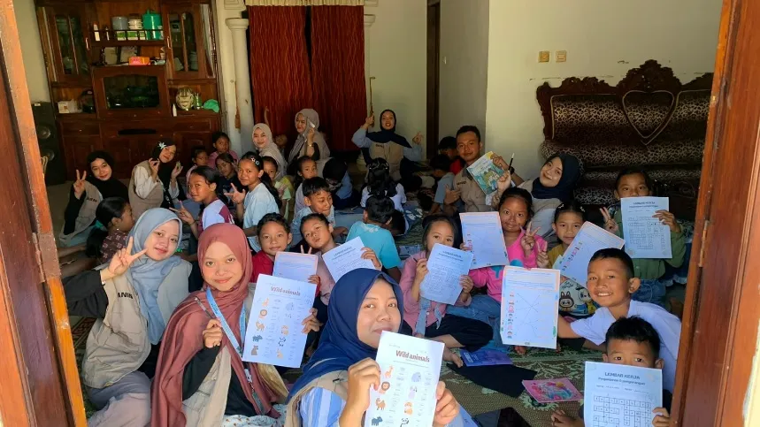 Hadirkan Rumah Bimbel Mahesa, Mahasiswa UPGRIS Ciptakan Ruang Belajar di Masa Liburan