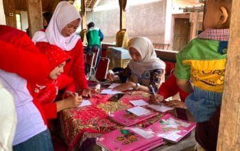 Sinergi KKN UPGRIS Kelompok 53: Turun Membantu Mendampingi Pengecakan Kesehatan Warga Desa Saban