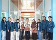 MAHASISWA KKN UNDIP GELAR PROGRAM LINTAS BIDANG DI SMPN 8 BATANG GUNA TINGKATKAN KAPASITAS SDM REMAJA DESA KECEPAK