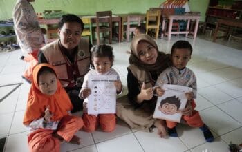 Tingkatkan Kreativitas dan Motorik Anak, Mahasiswa KKN UPGRIS Gelar Pembelajaran Interaktif di TK Nurul Huda Jimbaran