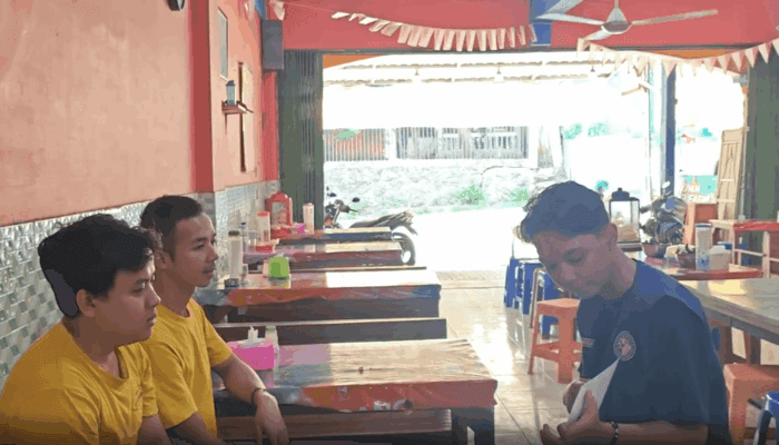 Mahasiswa KKN-T UNDIP Edukasi Pekerja UMKM tentang Teknik Mengangkat Barang yang Tepat untuk Cegah Cedera MSDs