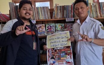 MAHASISWA KKN-R TIM II UNDIP DESA SIWALAN BANTU OPTIMALISASIKAN FUNGSI PERPUSTAKAAN SEKOLAH DI SDN 01 SIWALAN