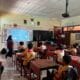 Mahasiswa KKN UPGRIS Edukasi Siswa SD Gebugan tentang Penggunaan Gadget yang Bijak