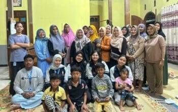 Waspada Pangan Sehat: Mahasiswi KKN UNDIP Berikan Edukasi Uji Boraks menggunakan Ekstrak Kunyit untuk Ibu-Ibu PKK Desa Sribit