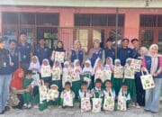 KKN UPGRIS Ajak Siswa TK Tarbiyatul Athfal Blumah Hasilkan Totebag melalui Ecoprint