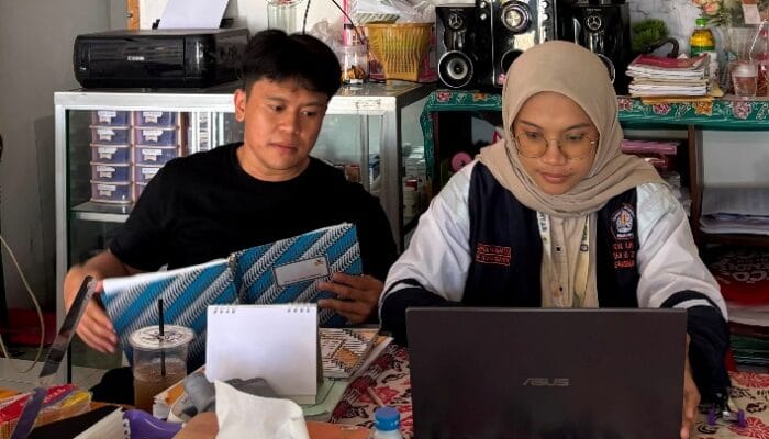 Mahasiswa KKN UNDIP Bantu Pengelolaan Administrasi PKD Desa Karanganyar